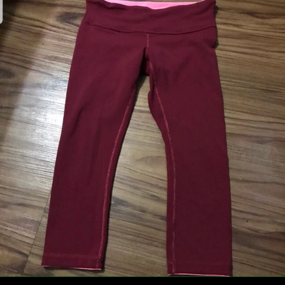 Lululemon wonder under reversible size 8